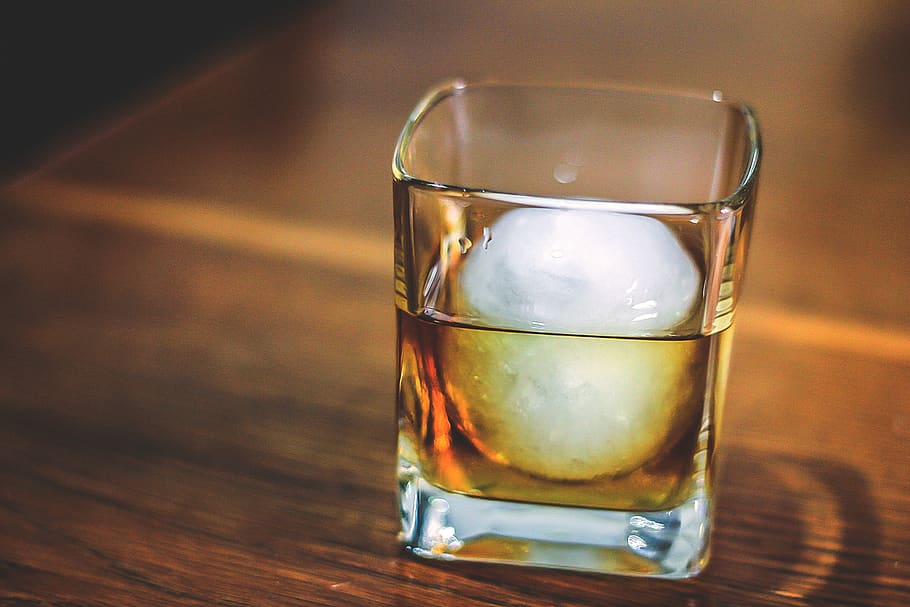 The Differences Between Whiskey Stones and Whiskey Balls